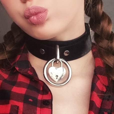 Neku Latex Halsbånd