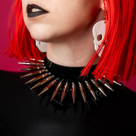 Long Rivet Collar